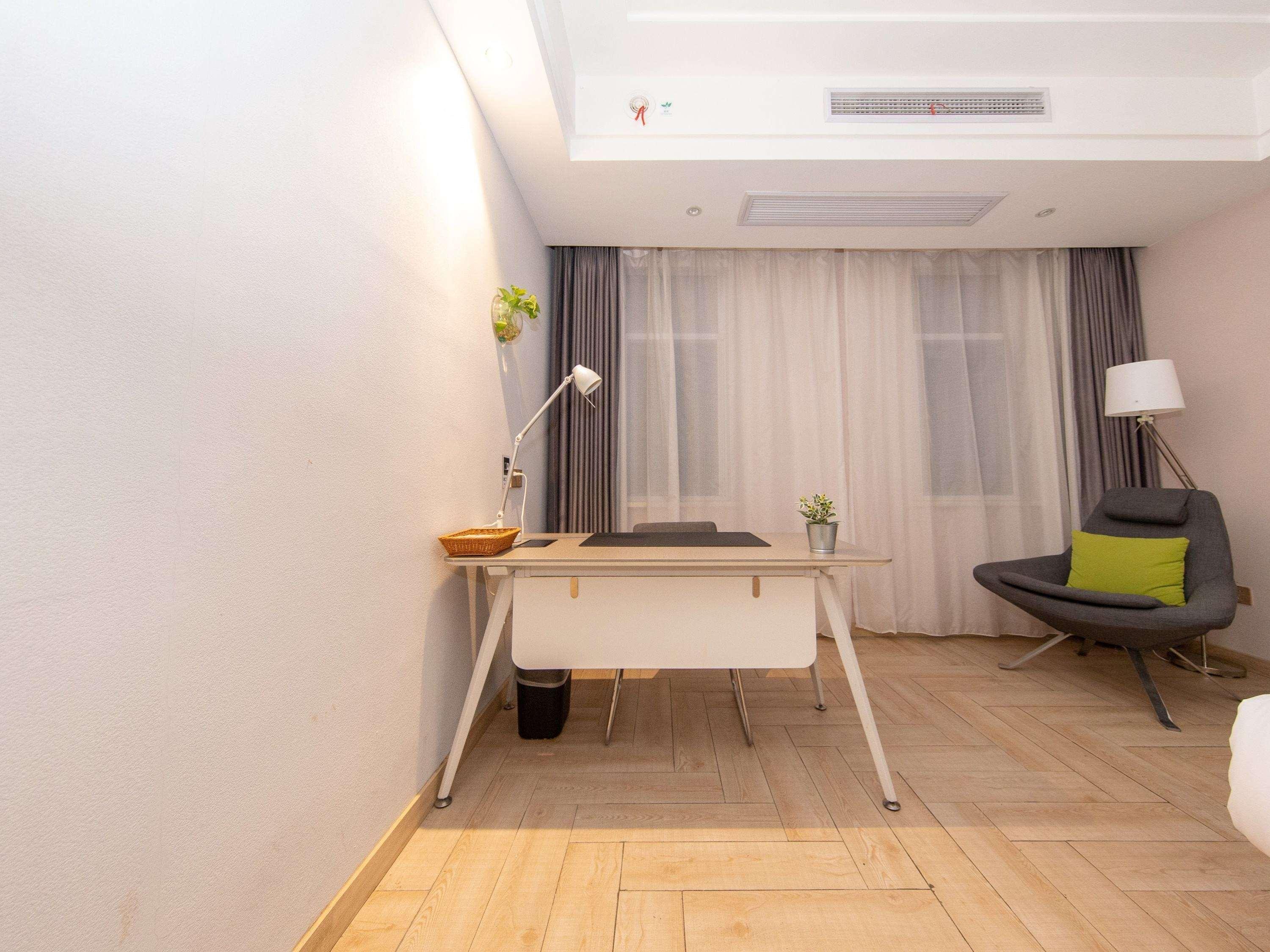 Ibis Styles Nantong Development Zone Shimao Plaza Hotel Exterior foto