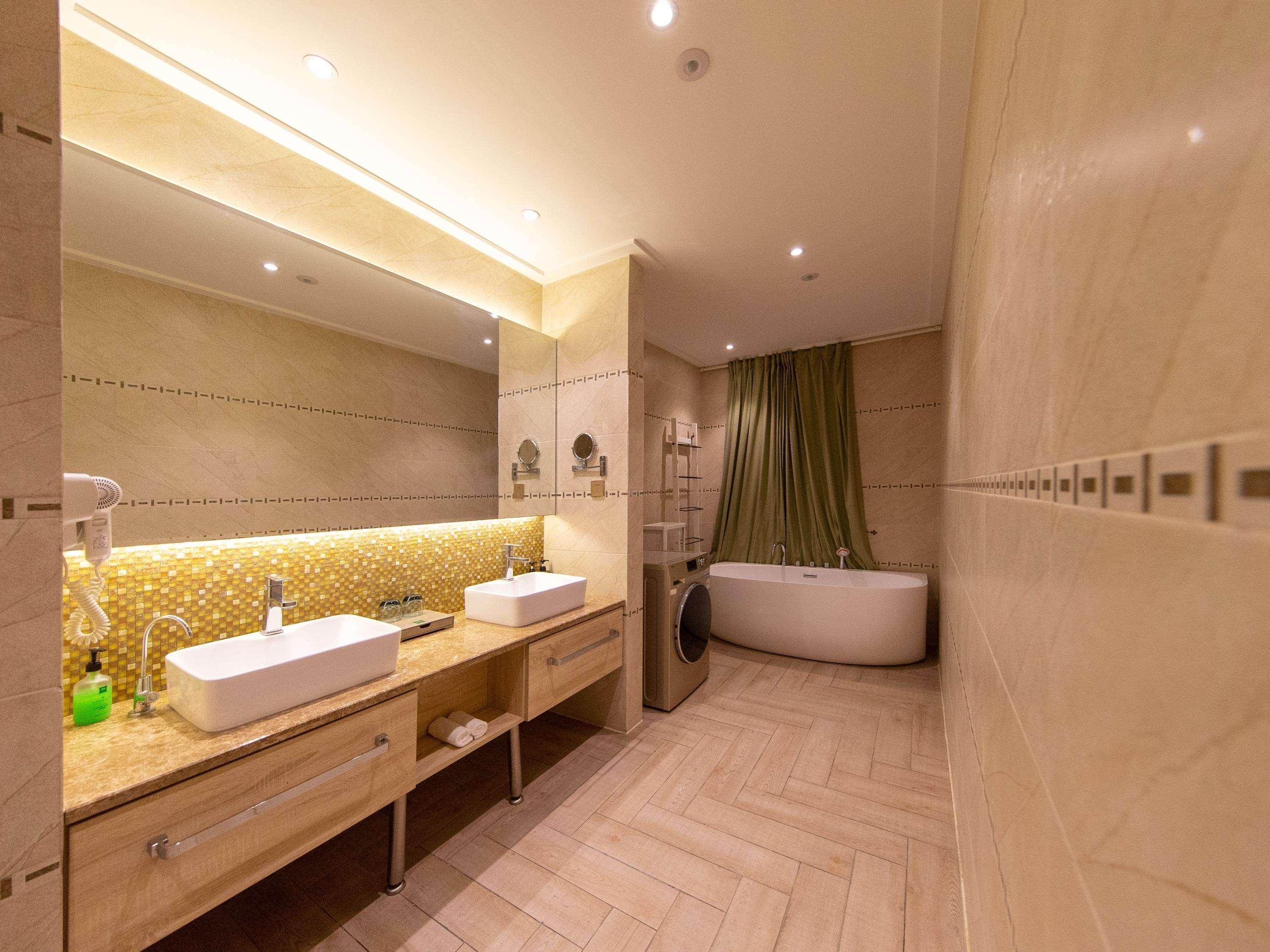 Ibis Styles Nantong Development Zone Shimao Plaza Hotel Exterior foto