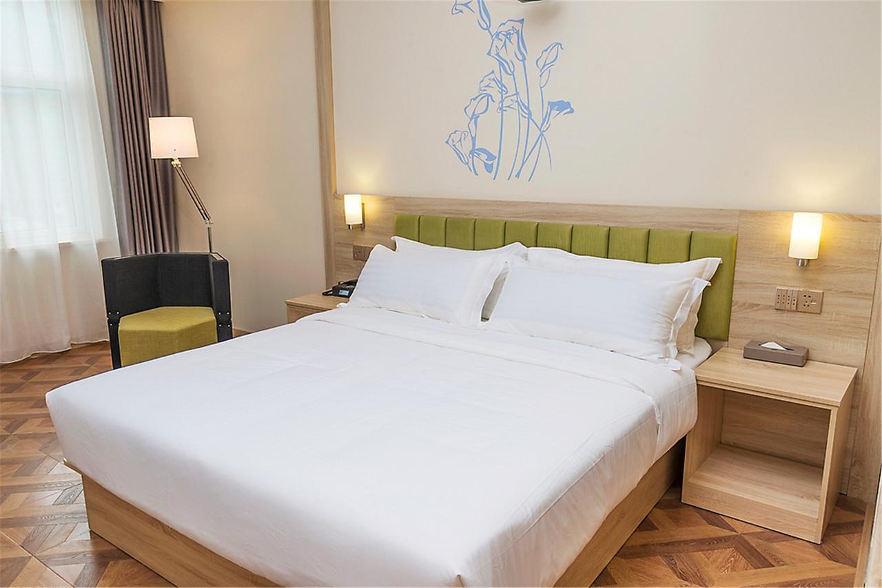 Ibis Styles Nantong Development Zone Shimao Plaza Hotel Exterior foto